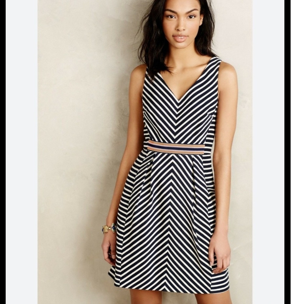 Anthropologie Maeve Mitered Striped Sleeveless Dress Navy Ivory V-Neck Size 0